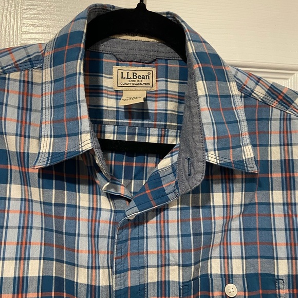 L.L. Bean Men’s Blue Plaid Short Sleeve 100% Cotton Button Down Shirt Size M - Picture 2 of 11
